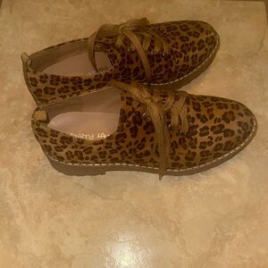 Size 10 cheetah print shoes